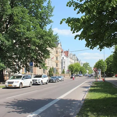 2 In Embasy Area Dzīvoklis